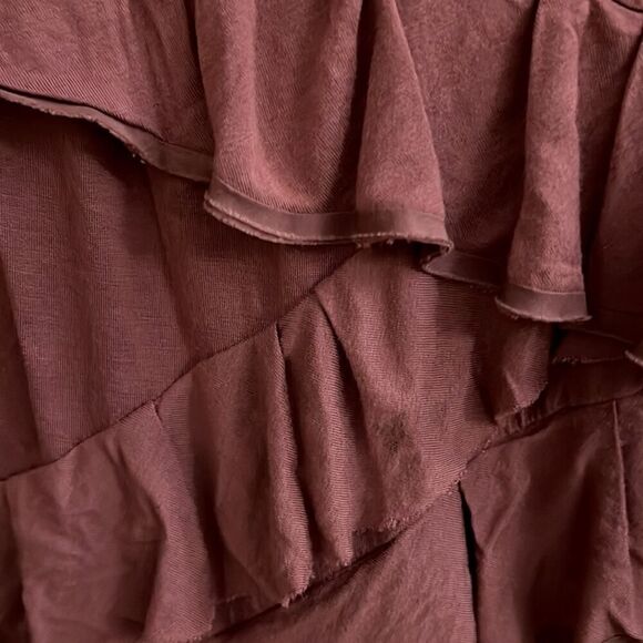 J. Crew berry colored fitted t-shirt w ruffled detail. NWOT XXS / XS - Picture 2 of 6